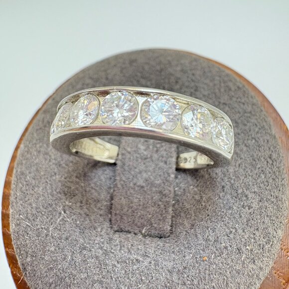 VTG Solid Sterling Silver 925 Cubic Zirconia Channel Set Band RIng Size 5.75 - Picture 2 of 11